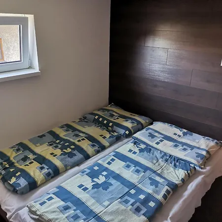 U Simona アパート